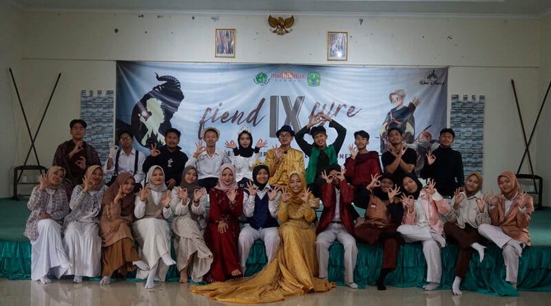 FIEND FYRE OPERA IX KISAH ROBIN HOOD DAN BEAUTY AND THE BEAST