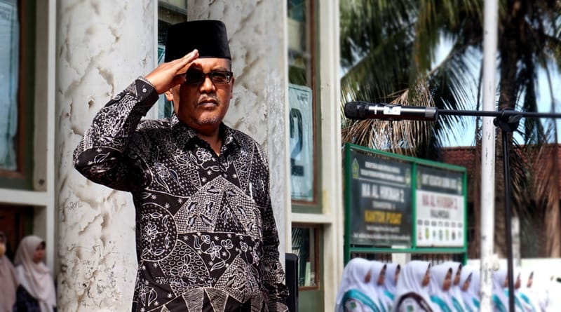 MEWARISI SEMANGAT PARA PEJUANG LEWAT UPACARA MEMPERINGATI HARI PAHLAWAN