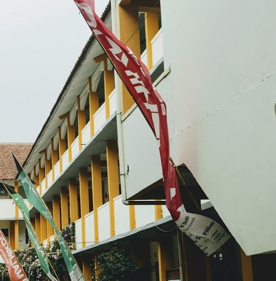 Gedung Putri (Gedung Utama) 3 lantai